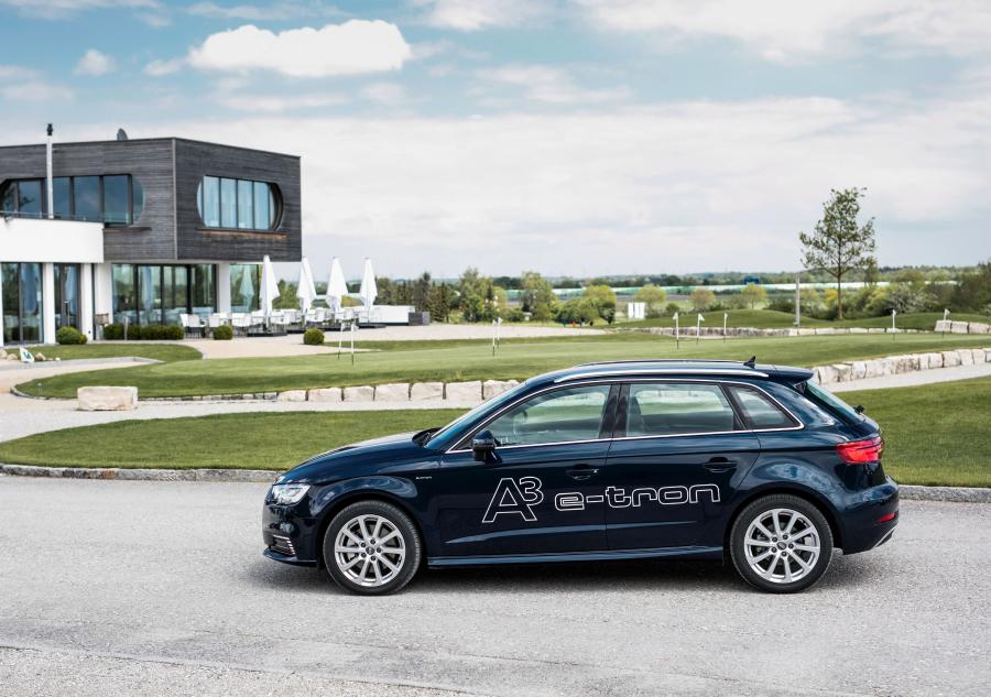  Audi A3 Sportback e-tron (8V) 2016 года  (фото 18 из 31)